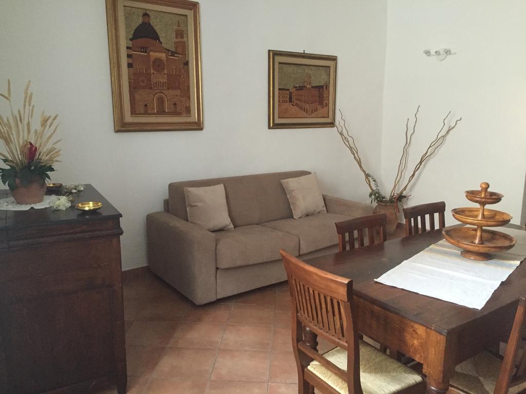 Ferienwohnung Casa Di Emanuela Spello Zimmer foto