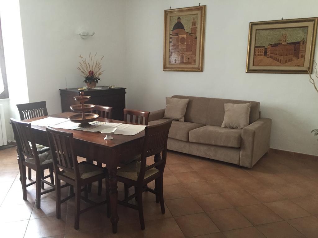 Ferienwohnung Casa Di Emanuela Spello Zimmer foto